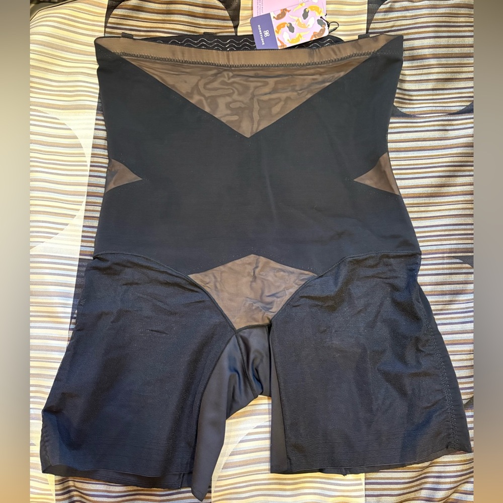 NWT HONEYLOVE Shapewear Black Shorts Runway Size 2X -runs small, more like a 1X